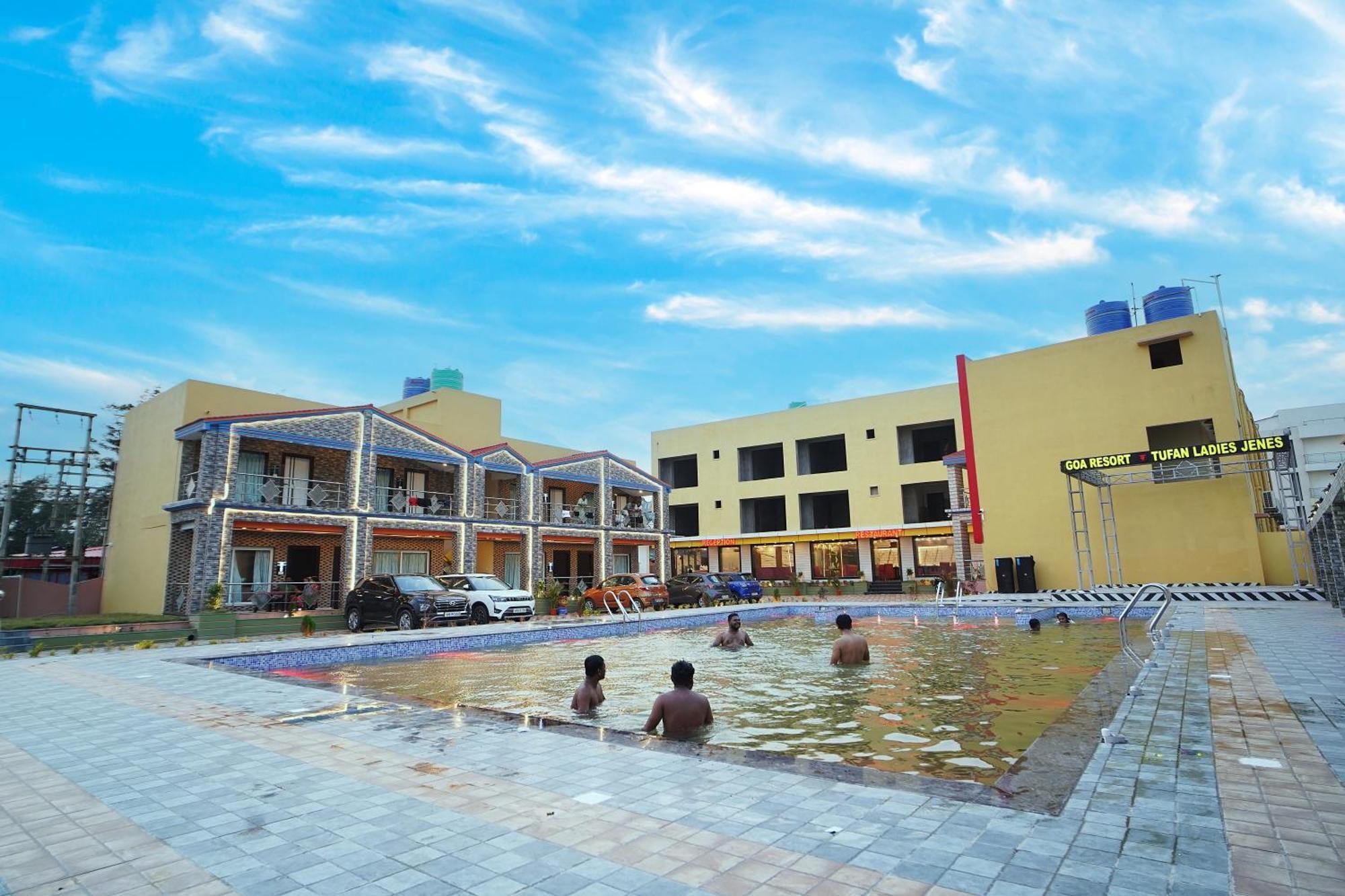 Goa Beach Resort On Beach Mandarmani Extérieur photo