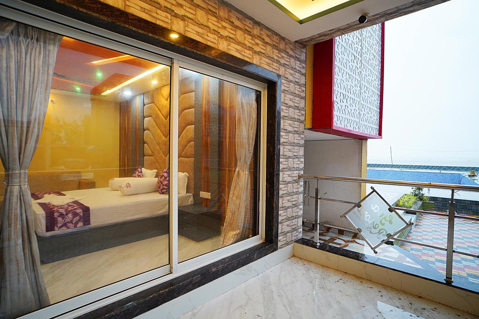 Goa Beach Resort On Beach Mandarmani Extérieur photo
